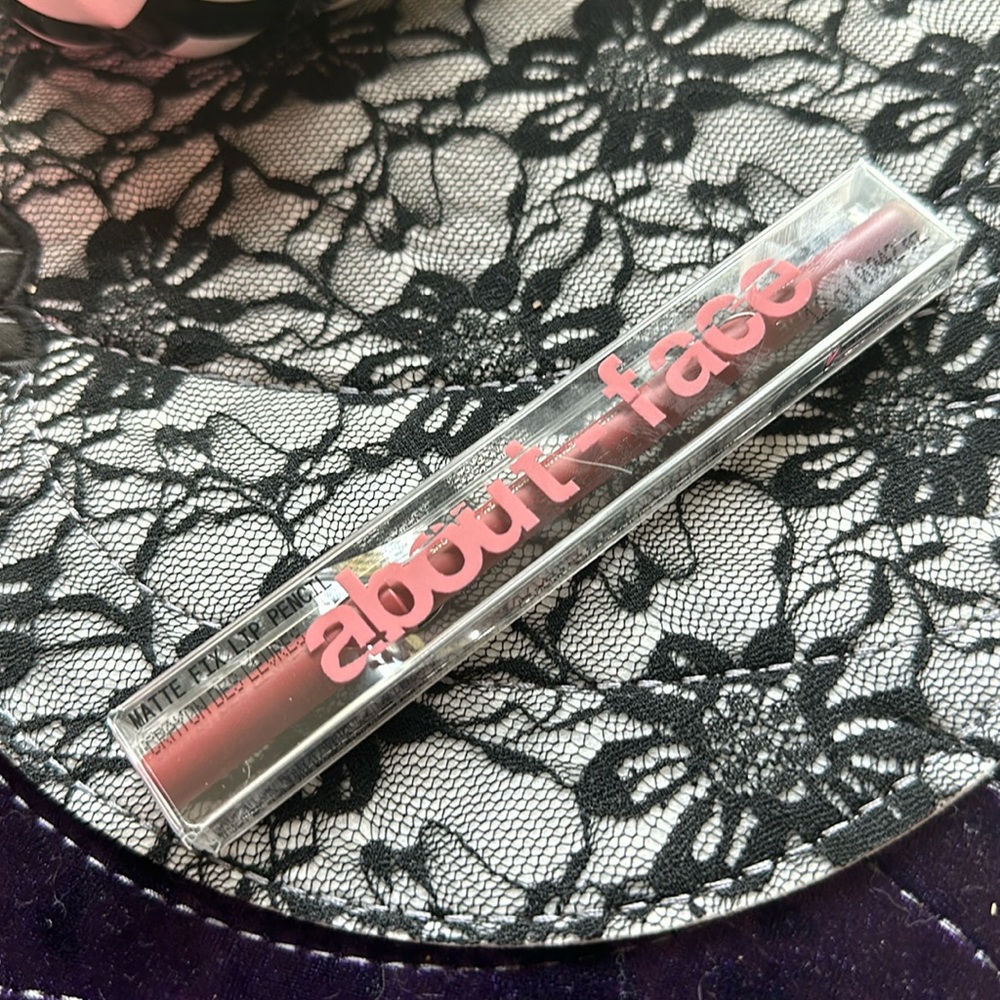 5/$25 about face matte fix lip pencil LITTLE LITTLE